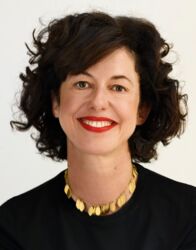 Redner: Dr. Gabriele Castegnaro - Familienunternehmerin, Führungsexpertin, Rechtsanwältin