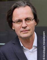 Redner: Prof. Dr.   Bernhard Pörksen - Medienwissenschaftler, Kommunikationsforscher, Autor